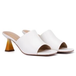 New Torgeis Scarlette Faux Leather Triangle Heel Slip On Sandals‎ White Size 10